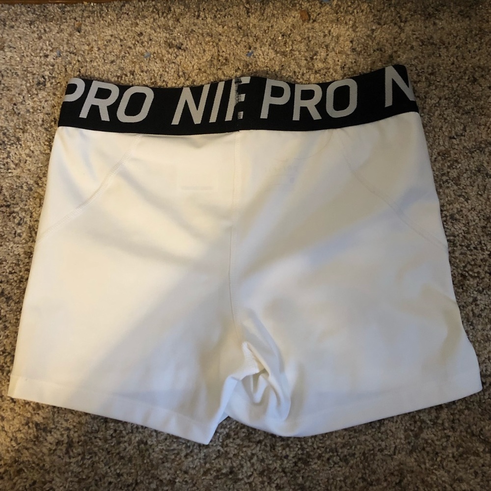 White Nike Pro Spandex.